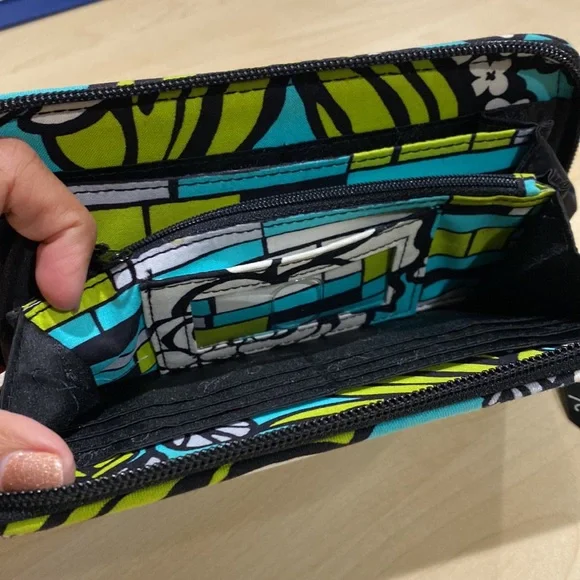 Vera Bradley “Island Blooms” Zipper Wallet - Picture 3 of 4